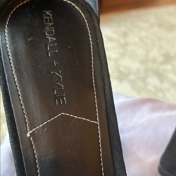 Kendall & Kylie Charcoal Block Heel Sandals - Picture 2 of 5